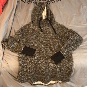 Hooded pull over